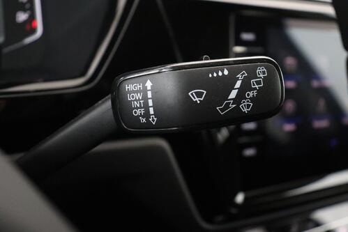 VOLKSWAGEN Touran TRENDLINE 1.5TSI DSG7 + 7PL. + CARPLAY + CRUISE (ACC) + STOF/ALCANTARA + ALU 16