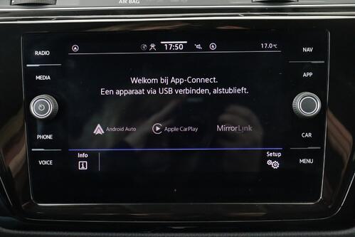 VOLKSWAGEN Touran TRENDLINE 1.5TSI DSG7 + 7PL. + CARPLAY + CRUISE (ACC) + STOF/ALCANTARA + ALU 16