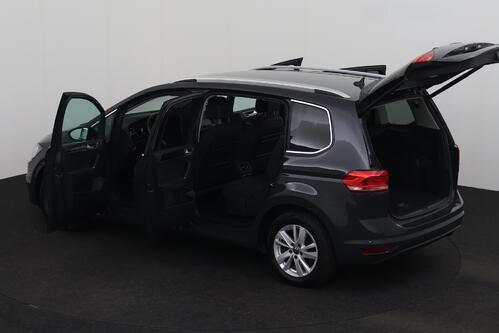 VOLKSWAGEN Touran TRENDLINE 1.5TSI DSG7 + 7PL. + CARPLAY + CRUISE (ACC) + STOF/ALCANTARA + ALU 16