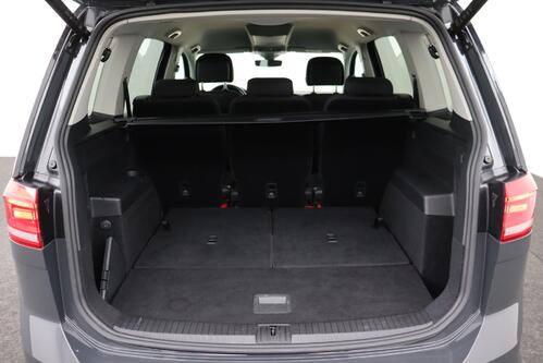 VOLKSWAGEN Touran TRENDLINE 1.5TSI DSG7 + 7PL. + CARPLAY + CRUISE (ACC) + STOF/ALCANTARA + ALU 16