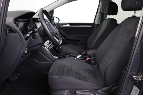 VOLKSWAGEN Touran TRENDLINE 1.5TSI DSG7 + 7PL. + CARPLAY + CRUISE (ACC) + STOF/ALCANTARA + ALU 16