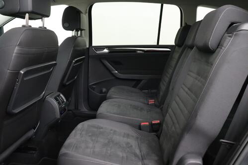VOLKSWAGEN Touran TRENDLINE 1.5TSI DSG7 + 7PL. + CARPLAY + CRUISE (ACC) + STOF/ALCANTARA + ALU 16