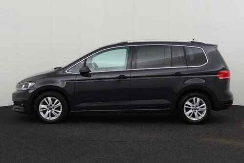 VOLKSWAGEN Touran TRENDLINE 1.5TSI DSG7 + 7PL. + CARPLAY + CRUISE (ACC) + STOF/ALCANTARA + ALU 16