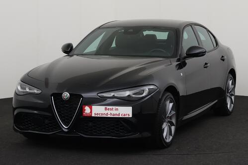 ALFA ROMEO Giulia SPORT 2.0T8 Q4 + A/T + GPS + LEDER + CAMERA + PDC + CRUISE(ACC) + ALU 