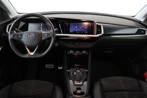 OPEL Grandland X 1.6i  PHEV + A/T + GPS + CARPLAY + LEDER/ALCANTARA + CAMERA + PDC + CRUISE + ALU 