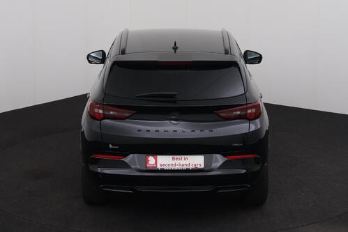 OPEL Grandland X 1.6i  PHEV + A/T + GPS + CARPLAY + LEDER/ALCANTARA + CAMERA + PDC + CRUISE + ALU 