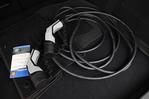 OPEL Grandland X 1.6i  PHEV + A/T + GPS + CARPLAY + LEDER/ALCANTARA + CAMERA + PDC + CRUISE + ALU 