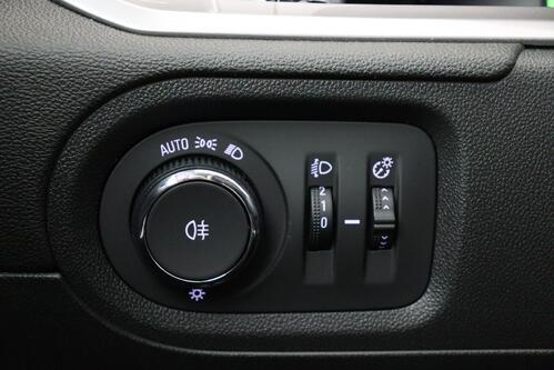 OPEL Grandland X 1.6i  PHEV + A/T + GPS + CARPLAY + LEDER/ALCANTARA + CAMERA + PDC + CRUISE + ALU 