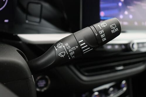 OPEL Grandland X 1.6i  PHEV + A/T + GPS + CARPLAY + LEDER/ALCANTARA + CAMERA + PDC + CRUISE + ALU 