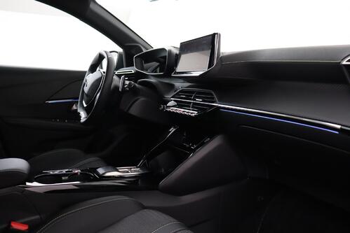 PEUGEOT 208 GT-LINE  1.2 PURETECH + A/T + GPS + CARPLAY + CAMERA + HALF/LEDRE + PDC + CRUISE + ALU 
