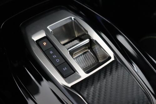 PEUGEOT 208 GT-LINE  1.2 PURETECH + A/T + GPS + CARPLAY + CAMERA + HALF/LEDRE + PDC + CRUISE + ALU 