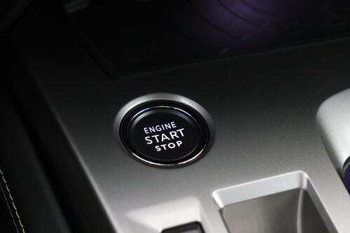 PEUGEOT 308  GT- LINE  1.2 PURETECH EAT8 + A/T + GPS + CAMERA + PDC + CRUISE(ACC) + ALU 