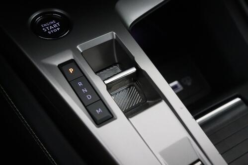 PEUGEOT 308  GT- LINE  1.2 PURETECH EAT8 + A/T + GPS + CAMERA + PDC + CRUISE(ACC) + ALU 