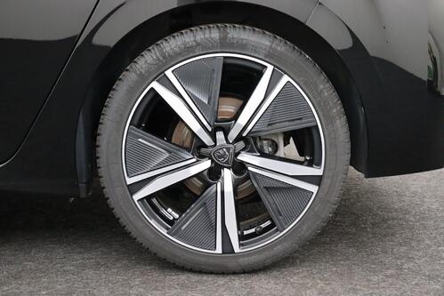 PEUGEOT 308  GT- LINE  1.2 PURETECH EAT8 + A/T + GPS + CAMERA + PDC + CRUISE(ACC) + ALU 