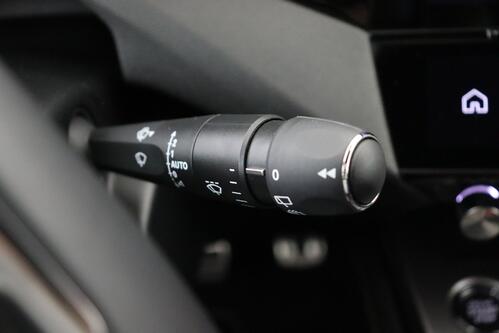 PEUGEOT 308  GT- LINE  1.2 PURETECH EAT8 + A/T + GPS + CAMERA + PDC + CRUISE(ACC) + ALU 