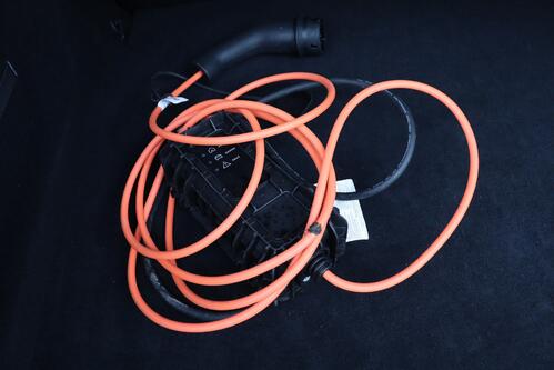 PEUGEOT 408  ALLURE GT-LINE 1.6 PHEV  EAT8 + A/T + GPS + CARPLAY + CAMERA + HALF/LEDER + PDC + CRUISE(ACC) + ALU 17