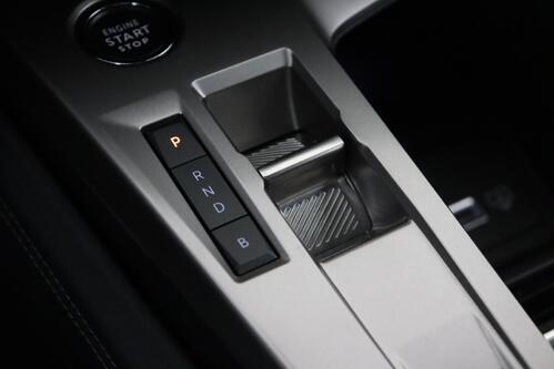 PEUGEOT 408  ALLURE GT-LINE 1.6 PHEV  EAT8 + A/T + GPS + CARPLAY + CAMERA + HALF/LEDER + PDC + CRUISE(ACC) + ALU 17