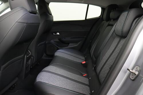 PEUGEOT 408  ALLURE GT-LINE 1.6 PHEV  EAT8 + A/T + GPS + CARPLAY + CAMERA + HALF/LEDER + PDC + CRUISE(ACC) + ALU 17