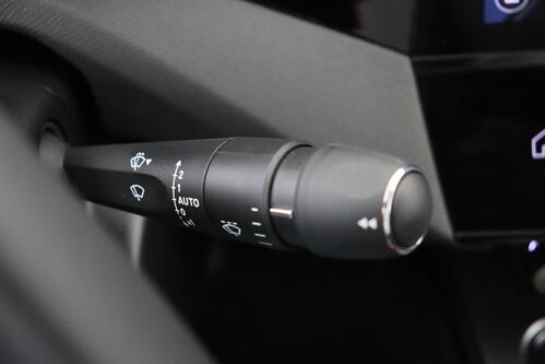 PEUGEOT 408  ALLURE GT-LINE 1.6 PHEV  EAT8 + A/T + GPS + CARPLAY + CAMERA + HALF/LEDER + PDC + CRUISE(ACC) + ALU 17