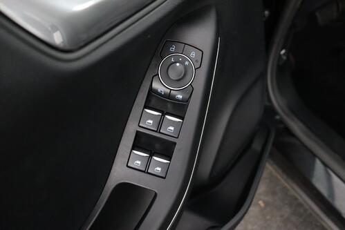 FORD Puma *ST-LINE 1.0i ECOBOOST mHEV + A/T + GPS + PDC + CRUISE + ALU 17