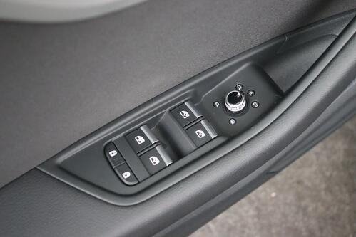 AUDI A4  S-LINE  1.4 TFSI S-TRONIC + GPS + PDC + CRUISE + ALU 