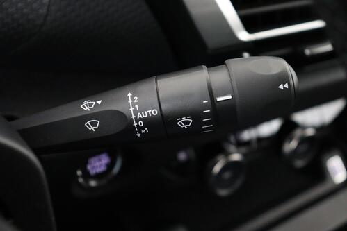 CITROEN C4 1.2 PURETECH + A/T + GPS + CARPLAY + CAMERA + PDC + CRUISE + HALF/LEDER + ALU 18