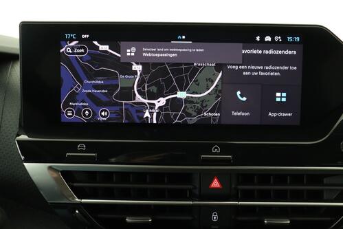 CITROEN C4 1.2 PURETECH + A/T + GPS + CARPLAY + CAMERA + PDC + CRUISE + HALF/LEDER + ALU 18