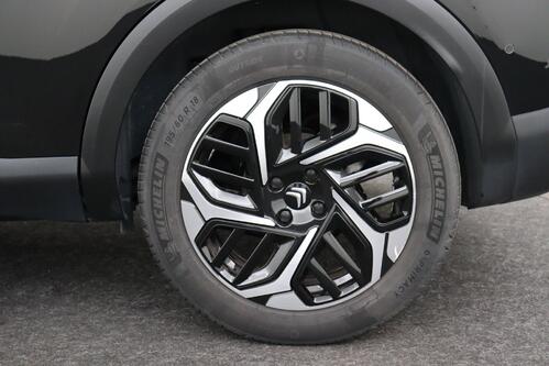 CITROEN C4 1.2 PURETECH + A/T + GPS + CARPLAY + CAMERA + PDC + CRUISE + HALF/LEDER + ALU 18