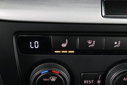 VOLKSWAGEN Sharan COMFORTLINE 1.4 TSI + 7 PL. + GPS + PDC + ALU 16