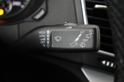 VOLKSWAGEN Sharan COMFORTLINE 1.4 TSI + 7 PL. + GPS + PDC + ALU 16