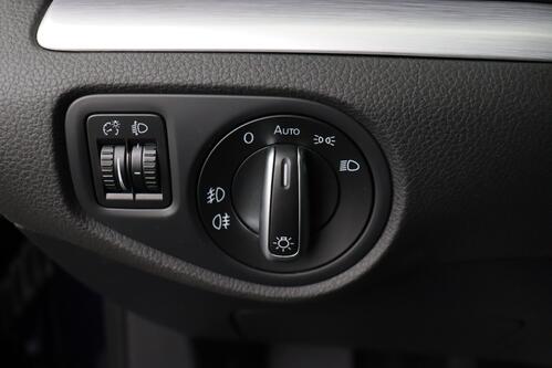 VOLKSWAGEN Sharan COMFORTLINE 1.4 TSI + 7 PL. + GPS + PDC + ALU 16