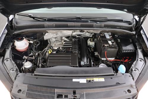 VOLKSWAGEN Sharan COMFORTLINE 1.4 TSI + 7 PL. + GPS + PDC + ALU 16