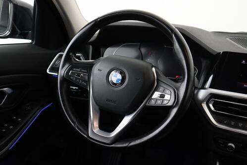 BMW 320 TOURING  iA + PDC + CRUISE + HALF/LEDER + ALU 17 + TREKHAAK 