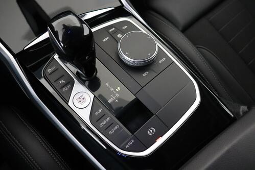 BMW 320 TOURING  iA + PDC + CRUISE + HALF/LEDER + ALU 17 + TREKHAAK 