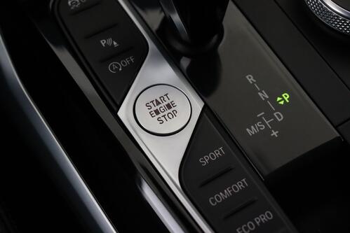 BMW 320 TOURING  iA + PDC + CRUISE + HALF/LEDER + ALU 17 + TREKHAAK 