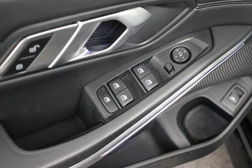 BMW 320 TOURING  iA + PDC + CRUISE + HALF/LEDER + ALU 17 + TREKHAAK 