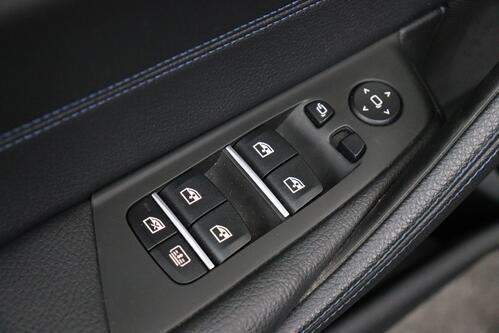 BMW 530 e iA M-SPORT XDRIVE PHEV + CARPLAY + GPS + CAMERA + PDC + CRUISE + LEDER + SCHUIFDAK + ALU 19