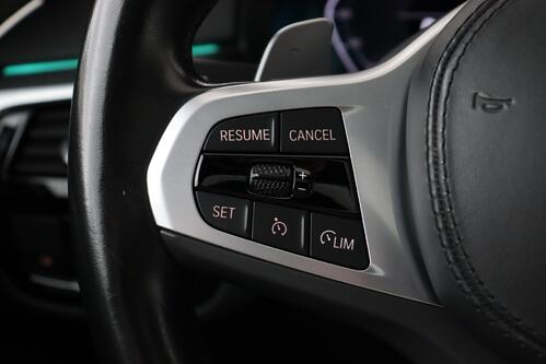 BMW 530 e iA M-SPORT XDRIVE PHEV + CARPLAY + GPS + CAMERA + PDC + CRUISE + LEDER + SCHUIFDAK + ALU 19