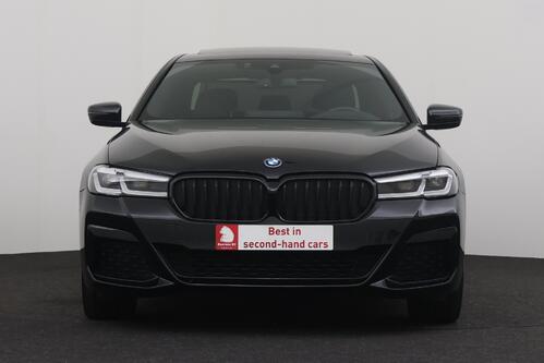 BMW 530 e iA M-SPORT XDRIVE PHEV + CARPLAY + GPS + CAMERA + PDC + CRUISE + LEDER + SCHUIFDAK + ALU 19