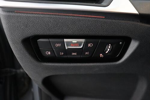 BMW 320 e TOURING SPORT iA  M-SPORT + GPS + LEDER + CARPLAY + CAMERA + PDC + CRUISE + PANO DAK + ALU 18