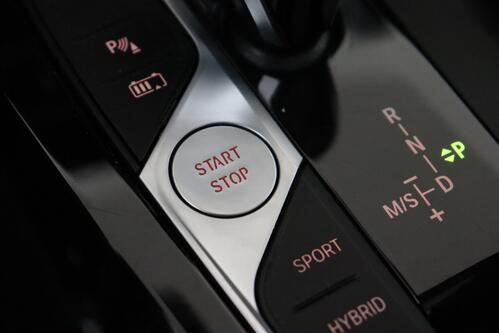 BMW X3 X-DRIVE 30 e IA M-SPORT + GPS + LEDER + CARPLAY + CAMERA + PDC + CRUISE(ACC) + PANO DAK + ALU 