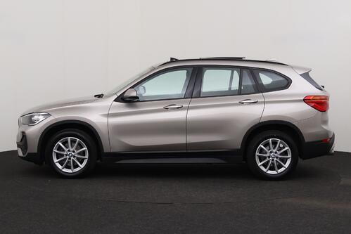 BMW X1 SDRIVE 18i + GPS + LEDER + CARPLAY + PDC + PANO DAK + CRUISE + ALU 