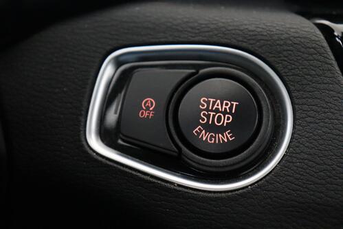 BMW X1 SDRIVE 18i + GPS + LEDER + CARPLAY + PDC + PANO DAK + CRUISE + ALU 