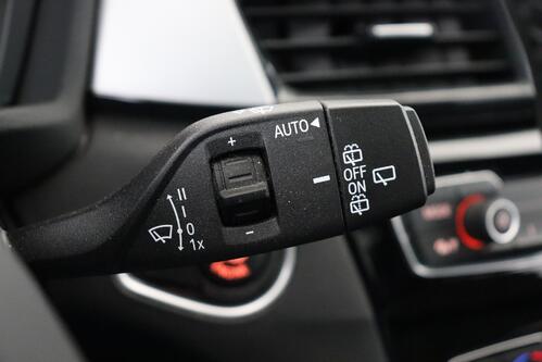 BMW X1 SDRIVE 18i + GPS + LEDER + CARPLAY + PDC + PANO DAK + CRUISE + ALU 