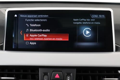 BMW X1 SDRIVE 18i + GPS + LEDER + CARPLAY + PDC + PANO DAK + CRUISE + ALU 