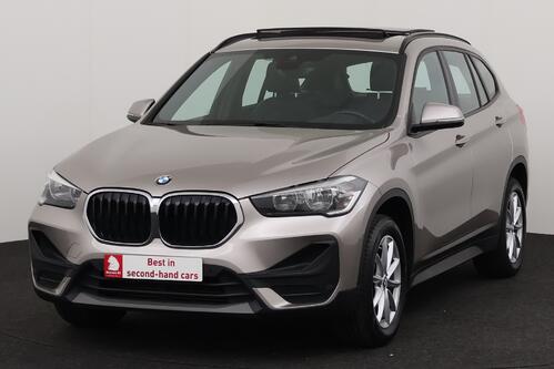BMW X1 SDRIVE 18i + GPS + LEDER + CARPLAY + PDC + PANO DAK + CRUISE + ALU 