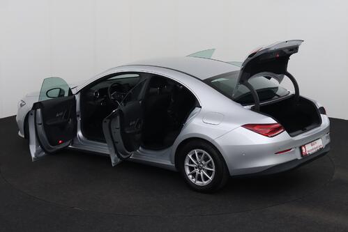MERCEDES-BENZ CLA 180   BUSINESS SOLUTION i  + GPS + CAMERA + PDC + CRUISE + ALU 