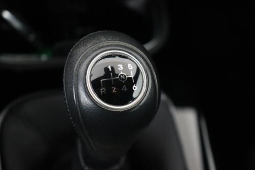 MERCEDES-BENZ CLA 180   BUSINESS SOLUTION i  + GPS + CAMERA + PDC + CRUISE + ALU 