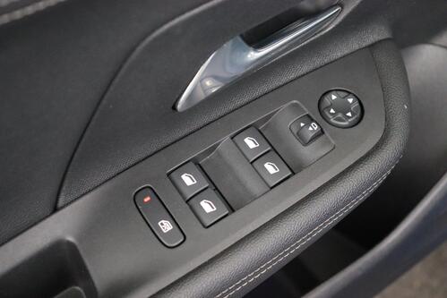 OPEL Mokka ULTIMATE 1.2 TURBO STAT STOP AT8 + CARPLAY + CAMERA + PDC + CRUISE + HALF-LEDER + ALU 