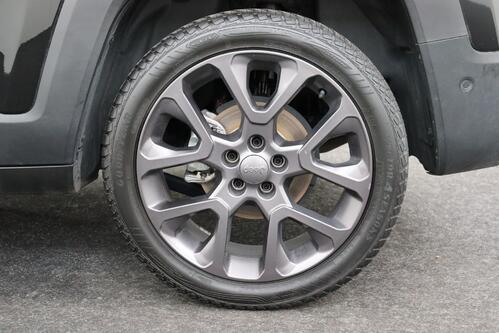 JEEP Avenger LIMITED 1.5i HYBRID + A/T + GPS + LEDER + CAMERA + PDC + CRUISE + ALU